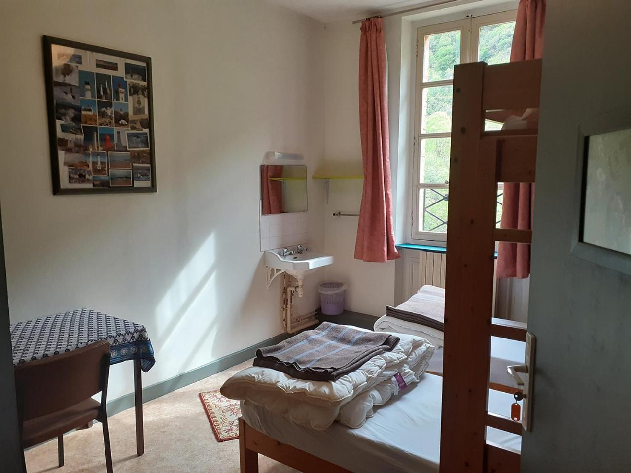 Hotel Le Moulin De Saleth Saint-Antonin Habitación foto